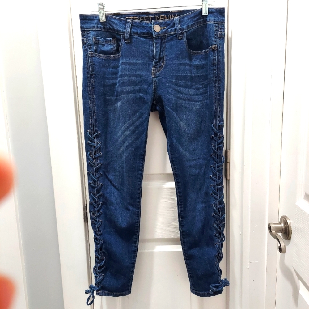 Street Denim by VIP Jeans Distressed In Color Size 11/12